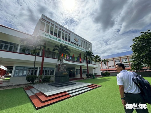 Trường tiểu học, THCS, THPT Victory quyết loại học sinh chậm nôppj học phí 2 ngày - Ảnh: TRUNG TÂN Trường tiểu học, THCS, THPT Victory, nơi xảy ra việc học sinh bị loại tuyển vào lớp 10 vì chậm nộp học phí 2 ngày - Ảnh: TRUNG TÂN