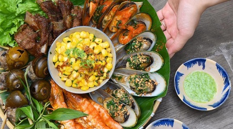 Michelin Guide nói thích gầu phở Khôi Hói, mắm ruốc Mặn Mòi, ốc nhồi Nhà Tú…- Ảnh 1. Michelin Guide nói thích gầu phở Khôi Hói, mắm ruốc Mặn Mòi, ốc nhồi Nhà Tú…- Ảnh 1.