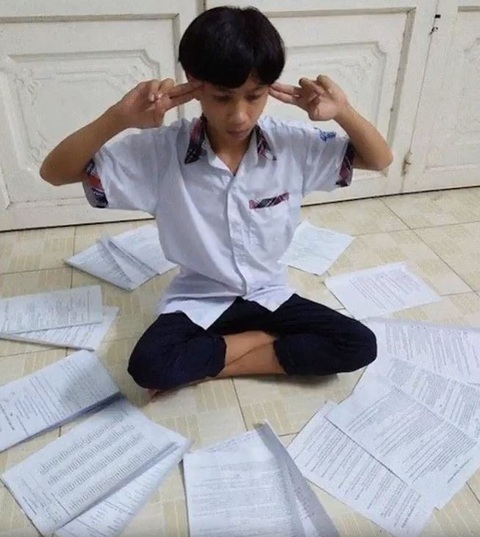 101 cách nạp kiến thức mùa thi của sĩ tử- Ảnh 7. Coi chừng