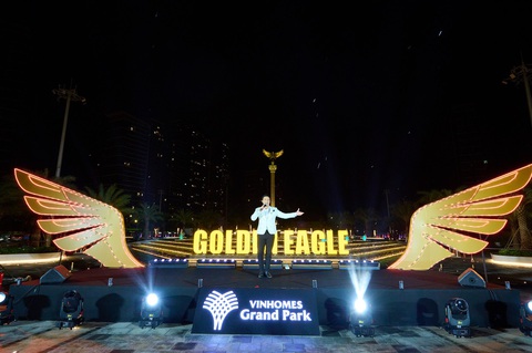 Ra mắt Quảng trường Golden Eagle- Ảnh 3. Chương trình ca nhạc chào mừng khai trương quảng trường Golden Eagle