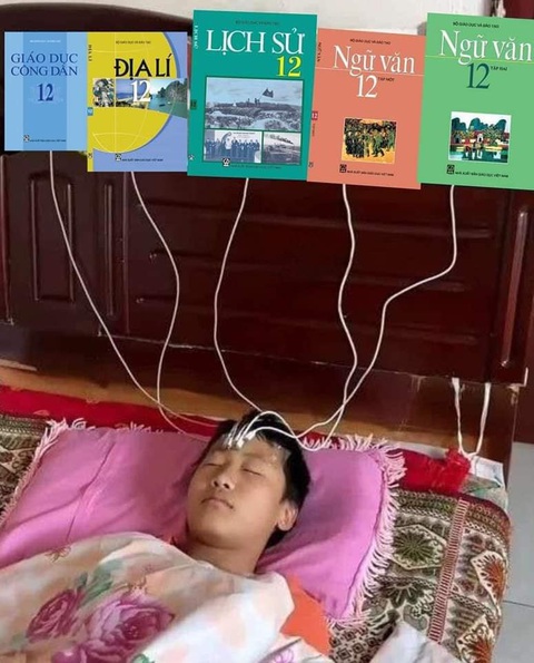 Ảnh vui 25-6: Sĩ tử nạp kiến thức cho kịp thi tốt nghiệp THPT- Ảnh 1. Còn nước còn tát.