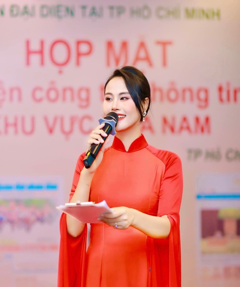 Vân Hà - người đẹp duyên dáng của các giải golf đẳng cấp- Ảnh 3. Trong 5 năm rẽ lối sang