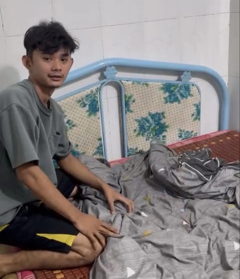Bắt thanh niên rủ bạn gái về nhà mình chơi rồi xâm hại tình dục- Ảnh 1. Huỳnh Văn Duy tại hiện trường nơi xảy ra vụ việc - Ảnh: A.X.