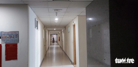 Mường Thanh tháo dỡ một phần xây dựng sai phép, phần còn lại xin... tồn tại- Ảnh 4. Cư dân sinh sống tại đây vẫn chưa được cấp sổ hồng - Ảnh: ĐOÀN CƯỜNG