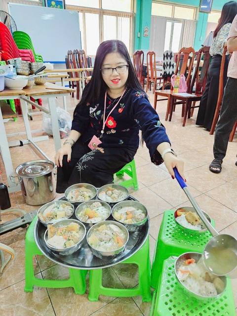 Cô hiệu trưởng viết thư khen, lấy tiền túi làm học bổng tặng cho học trò- Ảnh 3. Cô hiệu trưởng viết thư khen, lấy tiền túi làm học bổng tặng cho học trò- Ảnh 3.
