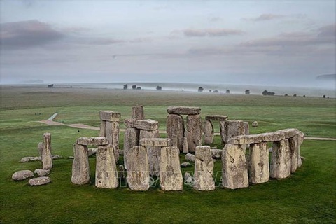 'Trận đồ đá' Stonehenge sẽ vào danh sách di sản thế giới bị đe dọa- Ảnh 1. Di tích Stonehenge tại Wiltshire, Anh - Ảnh: TTXVN