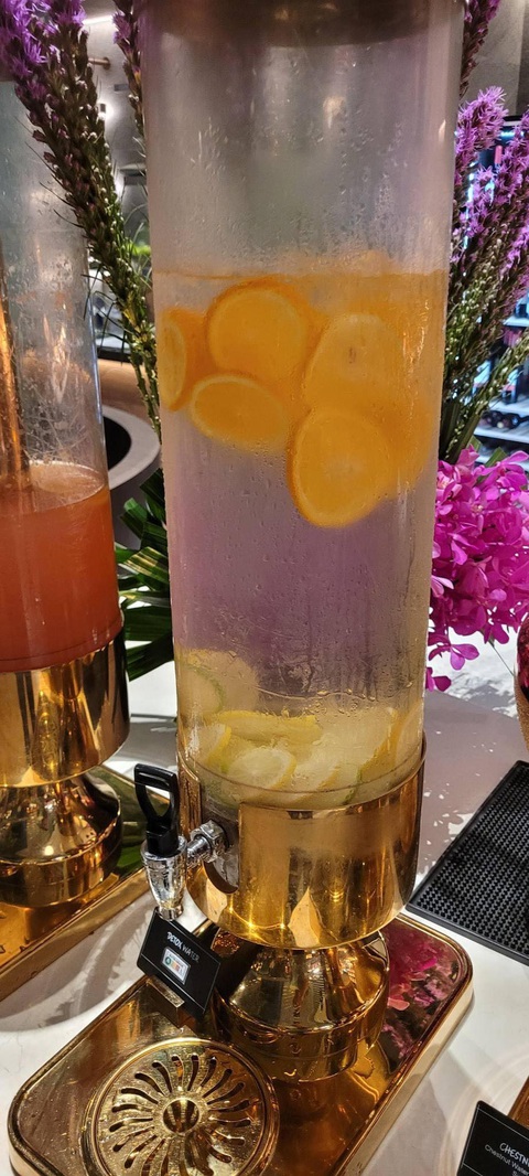Ảnh vui 26-6: Môn thi biết trước đề nhưng không phải ai cũng đậu- Ảnh 2. Cam ơi, thương lấy chanh cùng!