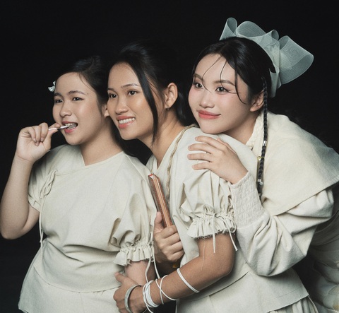 Tạo hình của Ngân Chi, An Đen và Phương Mỹ Chi trong MV - Ảnh: NVCC Tạo hình của Ngân Chi, An Đen và Phương Mỹ Chi trong MV - Ảnh: NVCC