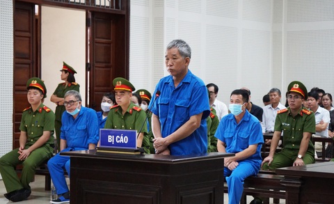 Ông Đỗ Hữu Ca nhận tội nhưng vẫn khẳng định không lừa đảo, nói 'vì cái tình mà vi phạm pháp luật'- Ảnh 2. Bị cáo Trương Xuân Đước tại tòa phúc thẩm - Ảnh: T. THẮNG