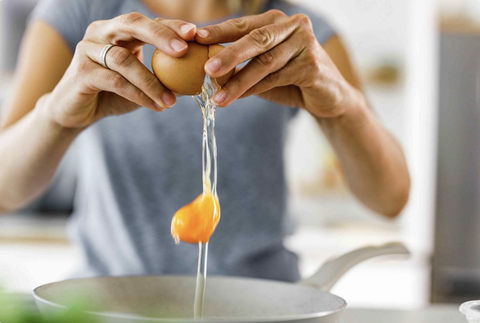 Ăn phần này của trứng để ngăn ngừa bệnh Alzheimer- Ảnh 1. Tiêu thụ nhiều hơn một quả trứng hằng tuần có liên quan đến việc giảm 47% nguy cơ mắc Alzheimer - Ảnh: Getty