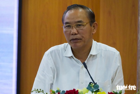 Nuôi biển là con đường cho dân thoát nghèo, Kiên Giang bàn gỡ khó- Ảnh 1. Ông Phùng Đức Tiến - thứ trưởng Bộ Nông nghiệp và Phát triển nông thôn - cho biết bộ sẽ đồng hành cùng Kiên Giang gỡ khó vấn đề nuôi biển - Ảnh: CHÍ CÔNG