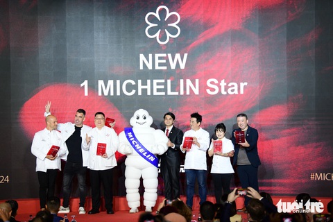 Nhà hàng Đà Nẵng được vinh danh 'một sao Michelin' danh giá- Ảnh 5. Đại diện các nhà hàng được xếp hạng 'Một Sao MICHELIN' của cẩm nang ẩm thực danh giá nhất thế giới - Ảnh: QUANG ĐỊNH