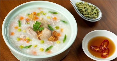 Thịt chim cút chữa nhiều bệnh, ví như 'nhân sâm động vật'- Ảnh 1. Cháo chim cút bổ dưỡng phục hồi sức khỏe - Ảnh minh họa