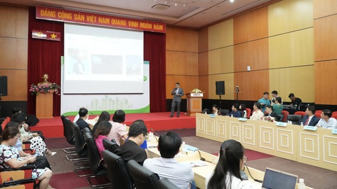 Xây dựng thương hiệu xanh cho hàng Các chuyên gia đều khẳng định hàng Việt không xanh hóa thì không có tương lai - Ảnh: H.K
