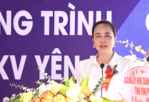 Bà Đỗ Nguyệt Ánh - Chủ tịch HĐTV EVNNPC phát biểu tại buổi lễ.jpg Bà Đỗ Nguyệt Ánh - Chủ tịch HĐTV EVNNPC phát biểu tại buổi lễ