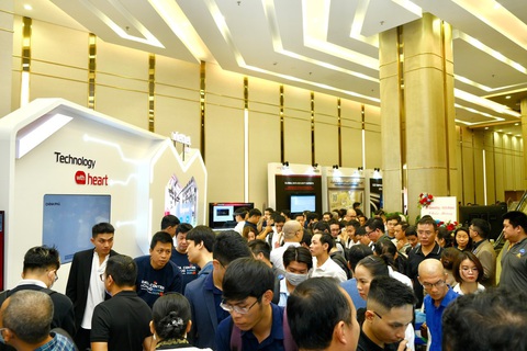 Hơn 1.000 người tham gia hội nghị về dữ liệu và điện toán đám mây tại TP.HCM- Ảnh 2. Hơn 1.000 người tham gia hội nghị về dữ liệu và điện toán đám mây tại TP.HCM- Ảnh 2.