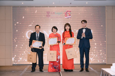 LHLegal tổ chức lễ tri ân và kỷ niệm 6 năm thành lập- Ảnh 4. LHLegal tổ chức lễ tri ân và kỷ niệm 6 năm thành lập- Ảnh 4.