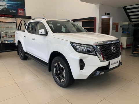 Tin tức giá xe: Nissan Navara giảm giá tới 190 triệu tại đại lý- Ảnh 1. Nissan Navara đang giảm sâu tại đại lý - Ảnh: Đại lý Nissan