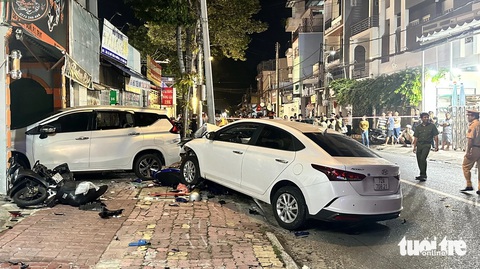 Bắt tạm giam nữ tài xế chạy xe 'điên' tông chết hai mẹ con ở Vũng Tàu- Ảnh 2. Hiện trường xe