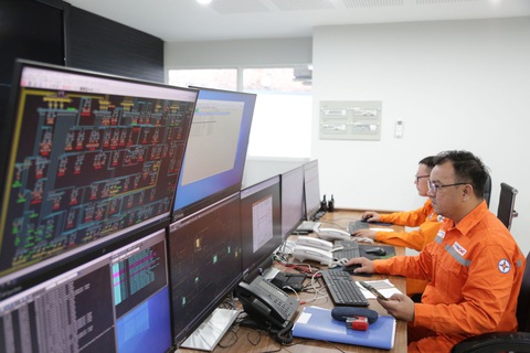 Ngành điện lo dự phòng còn thấp, đặc biệt mùa nóng cao điểm- Ảnh 1. Vận hành cung ứng điện trong 6 tháng đầu năm được đảm bảo - Ảnh: PHONG SƠN