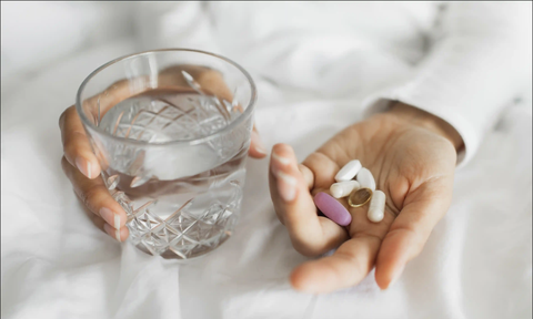 Vitamin tổng hợp không giúp con người sống lâu hơn- Ảnh 1. Thay vì sống lâu hơn, những người sử dụng vitamin tổng hợp hằng ngày lại có nguy cơ tử vong cao hơn - Ảnh: Getty