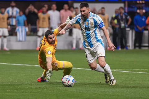 Copa America không bị lãng quên- Ảnh 1. Messi nâng tầm Copa America 2024, khiến giải đấu vẫn tạo nên sức hút với khán giả - Ảnh: REUTERS