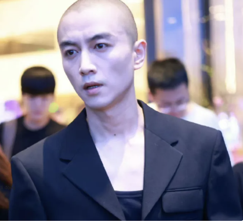 Trần Hiểu Sự vắng bóng của Trần Hiểu trên thảm đỏ dù có tham dự cũng đã nhanh chóng thu hút sự quan tâm của