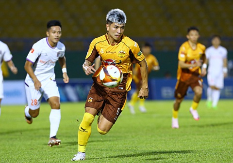 Rủi ro suất play-off cho Hoàng Anh Gia Lai- Ảnh 1. Hoàng Anh Gia Lai vẫn phải lo trụ hạng - Ảnh: QUANG THỊNH
