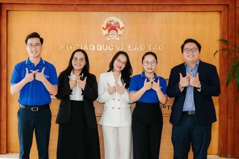 WESET tái ký kết hợp tác phát triển tiếng Anh cùng Đoàn Thanh niên Bộ GD&ĐT- Ảnh 2. WESET tái ký kết hợp tác phát triển tiếng Anh cùng Đoàn Thanh niên Bộ GD&ĐT- Ảnh 2.