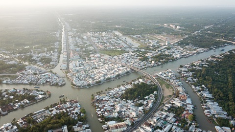 Hiến kế phát triển du lịch, đô thị xứ 'Tình anh bán chiếu'- Ảnh 1. Quỹ đất còn rất lớn và có vị trí nằm sát vách TP Cần Thơ, có nhiều tuyến đường cao tốc đi qua, Ngã Bảy được các nhà đầu tư ví là