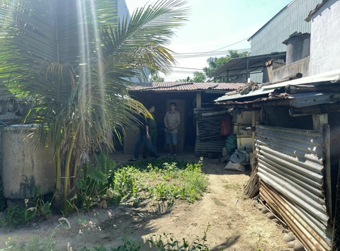 Cơ quan chức năng làm việc với gia đình ông L. - Ảnh: TRỊ BÌNH Nhà ông L. ở phường Ghềnh Ráng (TP Quy Nhơn, tỉnh Bình Định) bị trộm tài sản theo trình báo lên đến 1,5 tỉ đồng. Sau thời gian xác minh, công an xác định thủ phạm là con gái của nạn nhân - Ảnh công an cung cấp