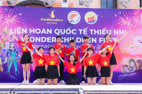 Lễ hội Quốc tế Thiếu nhi đánh thức hè 2024 tại VinWonders trên toàn quốc- Ảnh 3. Các cuộc thi diễu hành, văn nghệ, đồng diễn flashmob. Ảnh: Đ.H