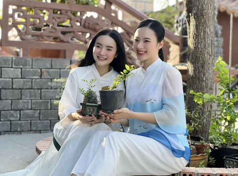 Trong khi Angela Phương Trinh gây ồn ào, em gái Phương Trang làm gì?- Ảnh 2. Hình ảnh cuối cùng 2 chị em chụp cùng nhau là dịp Tết Nguyên đán vừa qua.
