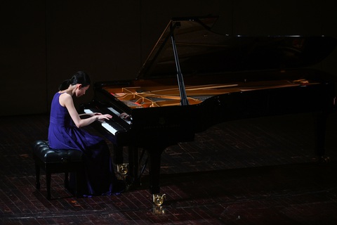 Khán giả vỗ tay không ngớt, thầy trò Đặng Thái Sơn 'đãi' thêm bản piano tám tay- Ảnh 7. Đặng Thái Sơn gọi Sophia Liu là thần đồng