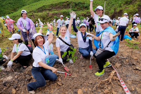 Siberian Wellness triển khai Eco Camp thực hành lối sống bền vững- Ảnh 2. Siberian Wellness triển khai Eco Camp thực hành lối sống bền vững- Ảnh 2.
