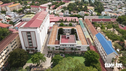Hiện nay Trường Victory mới trả tiền trúng đấu giá đất, tài sản trên đất còn hơn 25 tỉ đồng tiền thuê đất hàng năm (gần 3,2 tỉ đồng/năm) trong hơn 8 năm qua chưa thanh toán - Ảnh: TRUNG TÂN Hiện nay Trường Victory mới trả tiền trúng đấu giá đất và tài sản trên đất, còn hơn 25 tỉ đồng tiền thuê đất hằng năm (gần 3,2 tỉ đồng/năm) chưa thanh toán - Ảnh: TRUNG TÂN