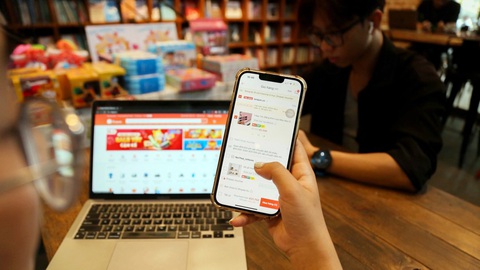Shopee gây sốc với chính sách mới có lợi cho người tiêu dùng- Ảnh 1. Shopee cho phép người mua hủy đơn hàng ở trạng thái “đang giao” đang khiến nhiều người bán phản ứng - Ảnh: PH.QUYÊN