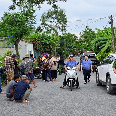 Nghi phạm gây ra vụ 3 người chết ở Thái Bình là con gái nạn nhân- Ảnh 1. Hiện trường nơi phát hiện ba người trong một nhà tại xã Trung An, huyện Vũ Thư, tỉnh Thái Bình chết bất thường - Ảnh: KHÁNH LINH