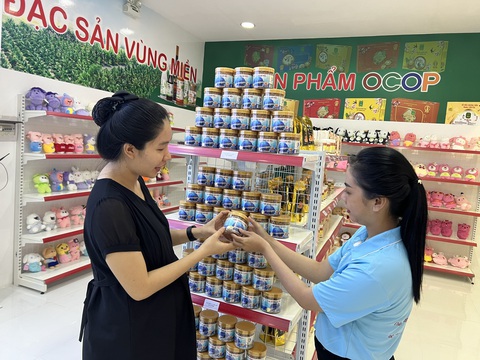 Chà bông cá biển thiên nhiên Lê Nga đến từ đất biển Kiên Giang- Ảnh 1. Vincom Plaza Kiên Giang- Lô A12 đường Cô Bắc, KP1, Phường Vĩnh Bảo, Thành Phố Rạch Giá, tỉnh Kiên Giang - Ảnh: Công ty cung cấp