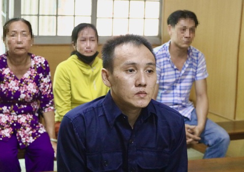 Tử hình con trai loạn thần vì ma túy sát hại cha mẹ- Ảnh 1. Võ Phạm Phi Hổ bị tuyên tử hình về tội giết người - Ảnh: KHẮC HIẾU