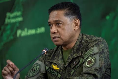 Philippines: Binh sĩ ở bãi Cỏ Mây không chĩa súng vào hải cảnh Trung Quốc- Ảnh 1. Tư lệnh Philippines Romeo Brawner - Ảnh: REUTERS