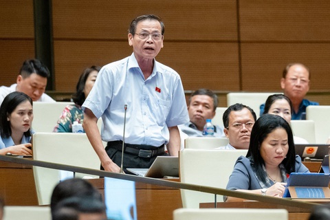 Bộ trưởng Đặng Quốc Khánh: Đến 2023, thu từ cấp quyền khai thác khoáng sản đạt trên 55.800 tỉ đồng- Ảnh 13. Đại biểu Trần Hữu Hậu - Ảnh: GIA HÂN