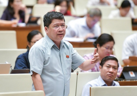 Bộ trưởng Nguyễn Hồng Diên: Hàng gian, hàng giả mà quy trách nhiệm chung cho người đứng đầu rất khó- Ảnh 5. Đại biểu Tạ Văn Hạ (Quảng Nam) - Ảnh: GIA HÂN