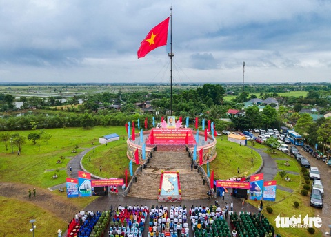 Quảng Trị kêu gọi người dân mở cửa đón khách do thiếu phòng khách sạn dịp Lễ hội Vì hòa bình- Ảnh 1. Dự báo lượng khách tăng cao dịp Lễ hội Vì hòa bình, tỉnh Quảng Trị kêu gọi người dân đón khách du lịch về nhà - Ảnh: HOÀNG TÁO