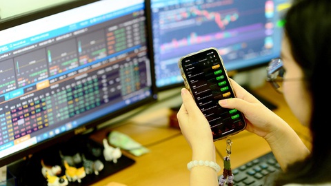 'Trợ lý' AI - cánh tay phải của các tay chơi chứng khoán- Ảnh 1. Công ty chứng khoán tận dụng trí tuệ nhân tạo để cung cấp thêm dịch vụ tiện ích, tạo sự khác biệt - ẢNH: QUANG ĐỊNH