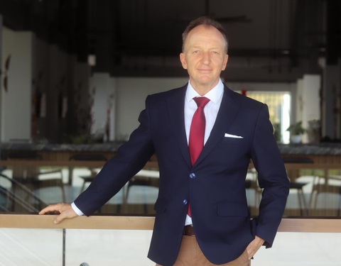 ‘Đội ngũ nhân viên phải được hạnh phúc’- Ảnh 1. Ông Patrice Landrein, tổng quản lý của Premier Village Phu Quoc