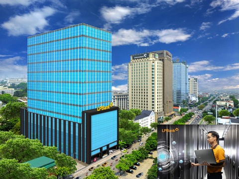 LPBank trả lương 'khủng' để chiêu mộ nhân tài- Ảnh 1. Năm 2024, LPBank tiếp tục triển khai hơn 40 dự án chuyển đổi số trên các lĩnh vực về phục vụ kinh doanh, vận hành và quản trị.
