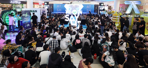 50 Anh Trai Các Anh Trai tham gia fansign tại TP.HCM.