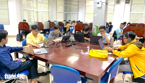 Bộ Giáo dục và Đào tạo cắt giảm 19 nội dung yêu cầu các trường công khai- Ảnh 1. Theo Bộ Giáo dục và Đào tạo, quy chế công khai mới để người học, xã hội giám sát nhà trường. Trong ảnh: Sinh viên Trường đại học Công nghệ thông tin (Đại học Quốc gia TP.HCM) - Ảnh: TRẦN HUỲNH