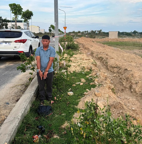 Bắt nghi phạm trộm 2 điện thoại của 2 vận động viên bơi lội người nước ngoài- Ảnh 1. Nghi phạm trộm cắp điện thoại của hai vận động viên - Ảnh: H.B.